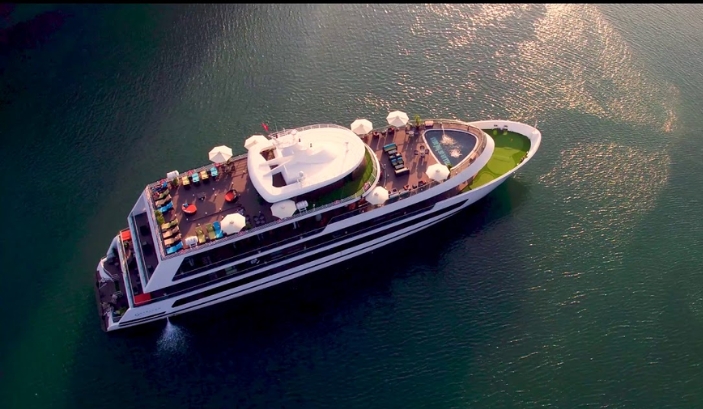 Explore Halong Bay cruise events: Elevate your event amidst a natural wonder